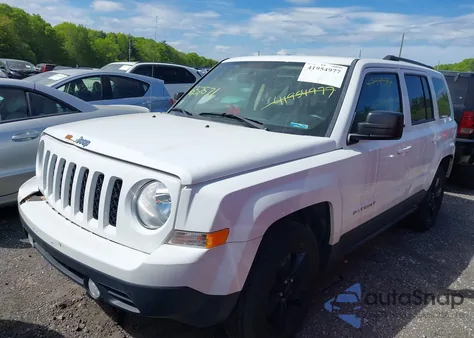 2015 Jeep Patriot High Altitude Edition z USA, uszkodzony, nr VIN 1C4NJRFB4FD394829